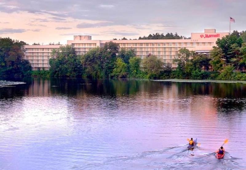 Boston Marriott Newton Hotel Exterior foto